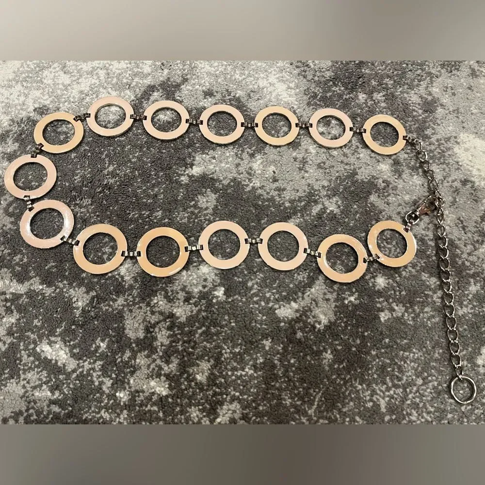Vintage Peachy nude color enamel silver tone metal chain links belt